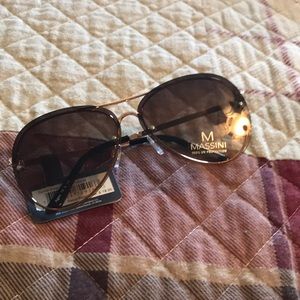 3 FOR $10 NWT STYLISH AVIATOR SUNGLASSES